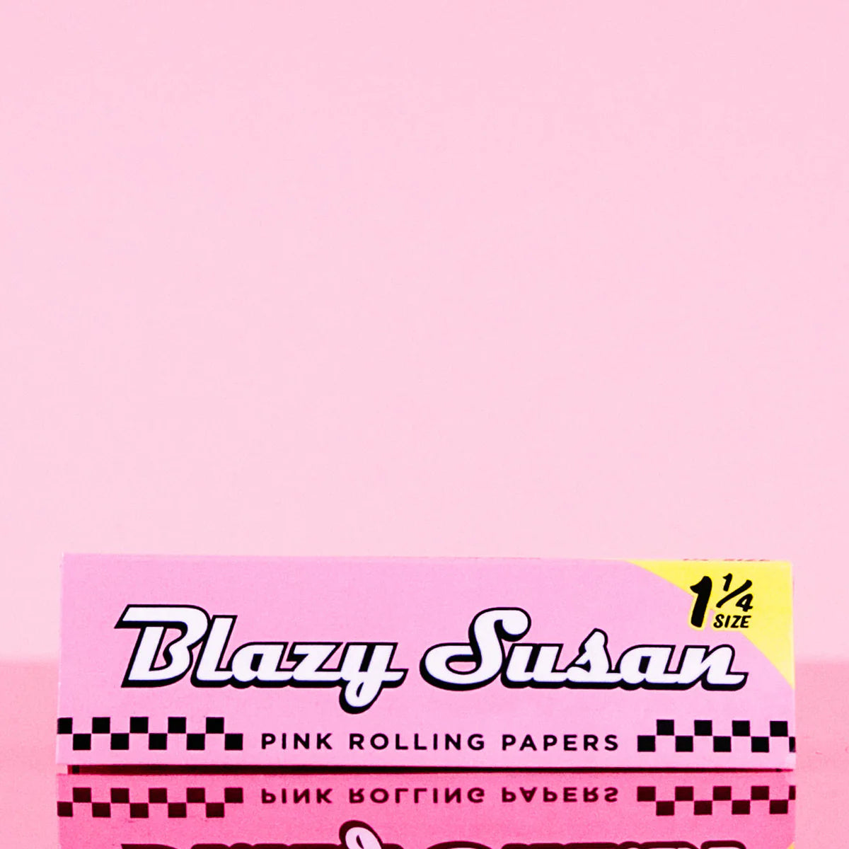 BLAZY SUSAN -PINK 1 1/4 SIZE ROLLING PAPERS | 50PACK / BOX |