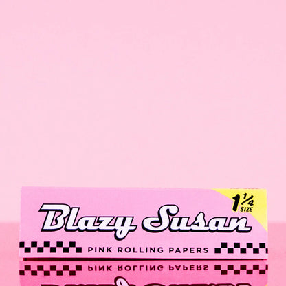 BLAZY SUSAN -PINK 1 1/4 SIZE ROLLING PAPERS | 50PACK / BOX |